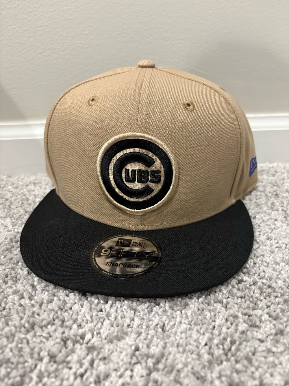 New Era Chicago Cubs Snapback Hat - Tan & Black